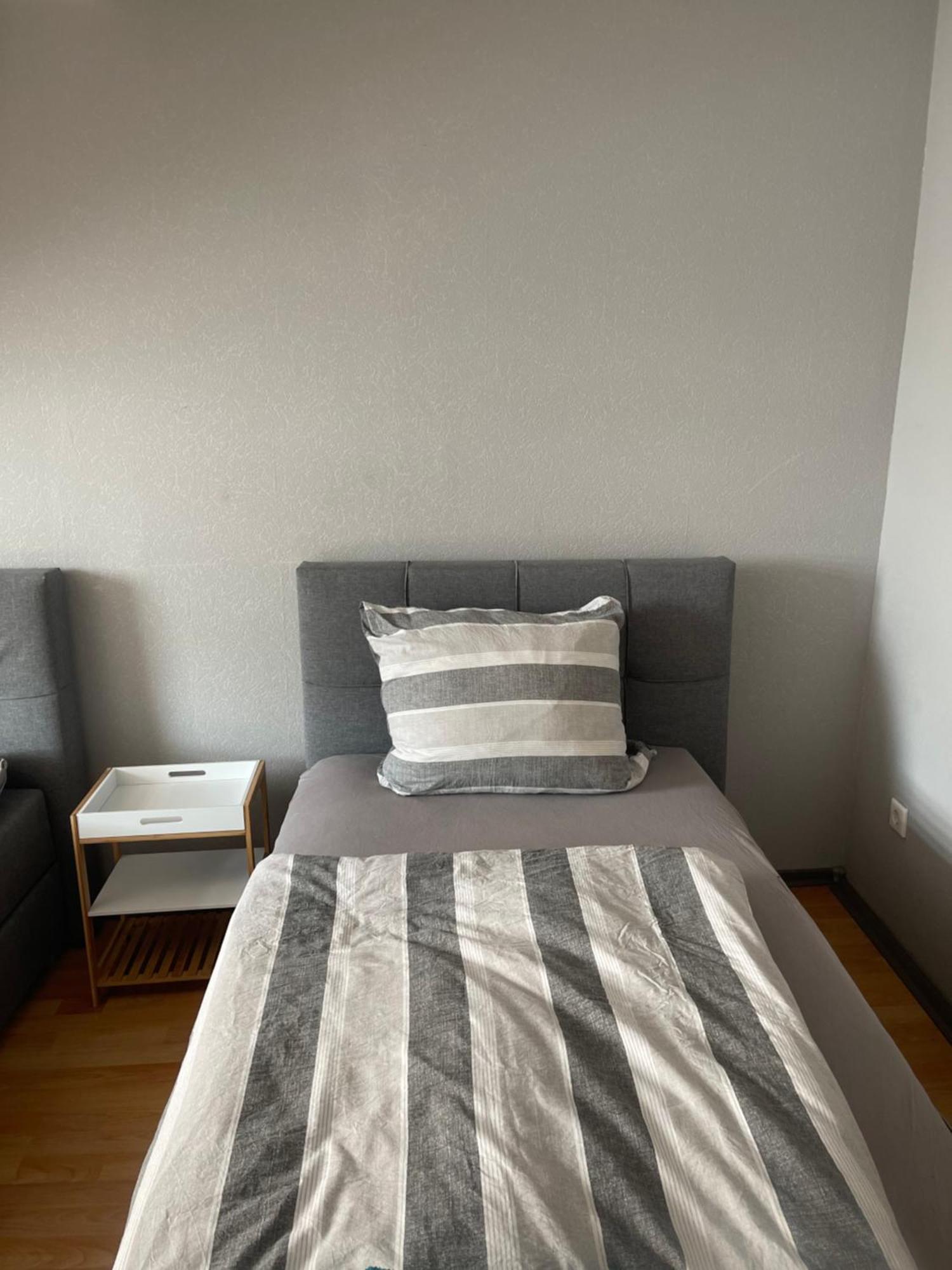 Apartment Gross 4 Zimmer Essen Bagian luar foto